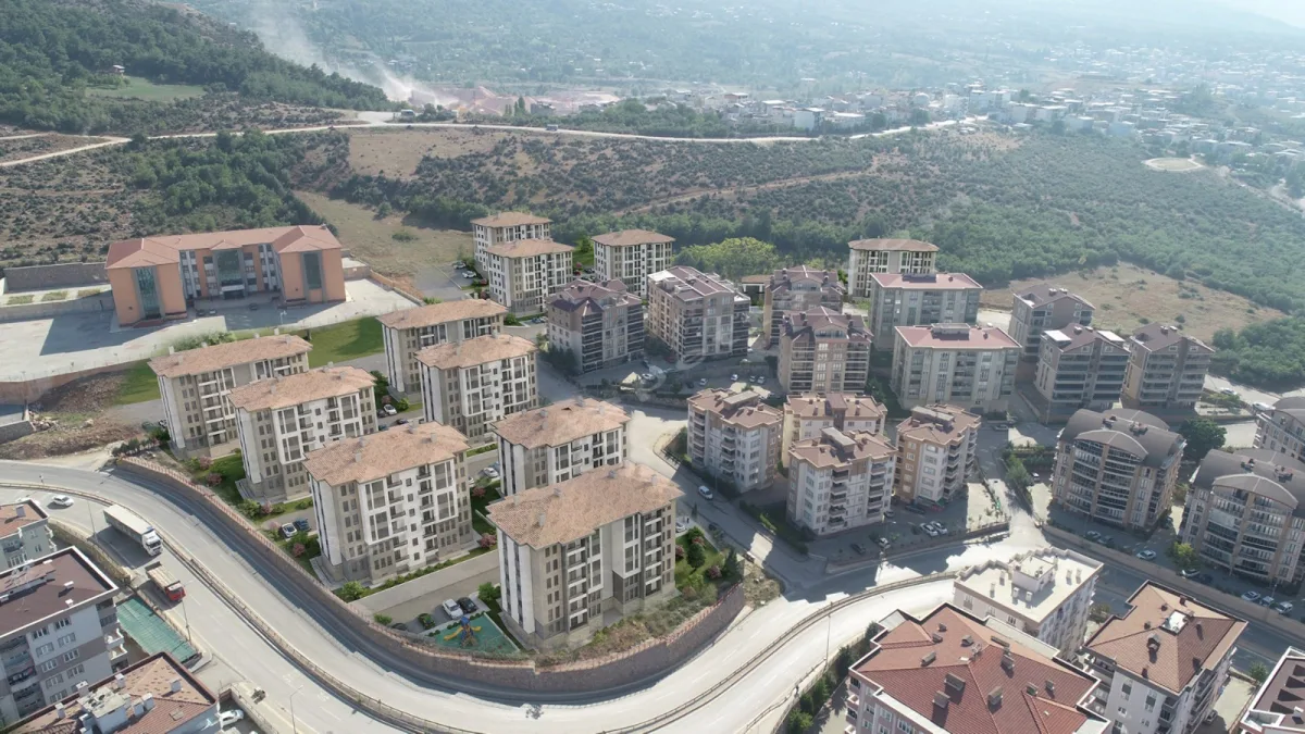 Bursa Kestel TOKİ'de Satılık 2+1 Konforlu Yüksek Giriş Ev
