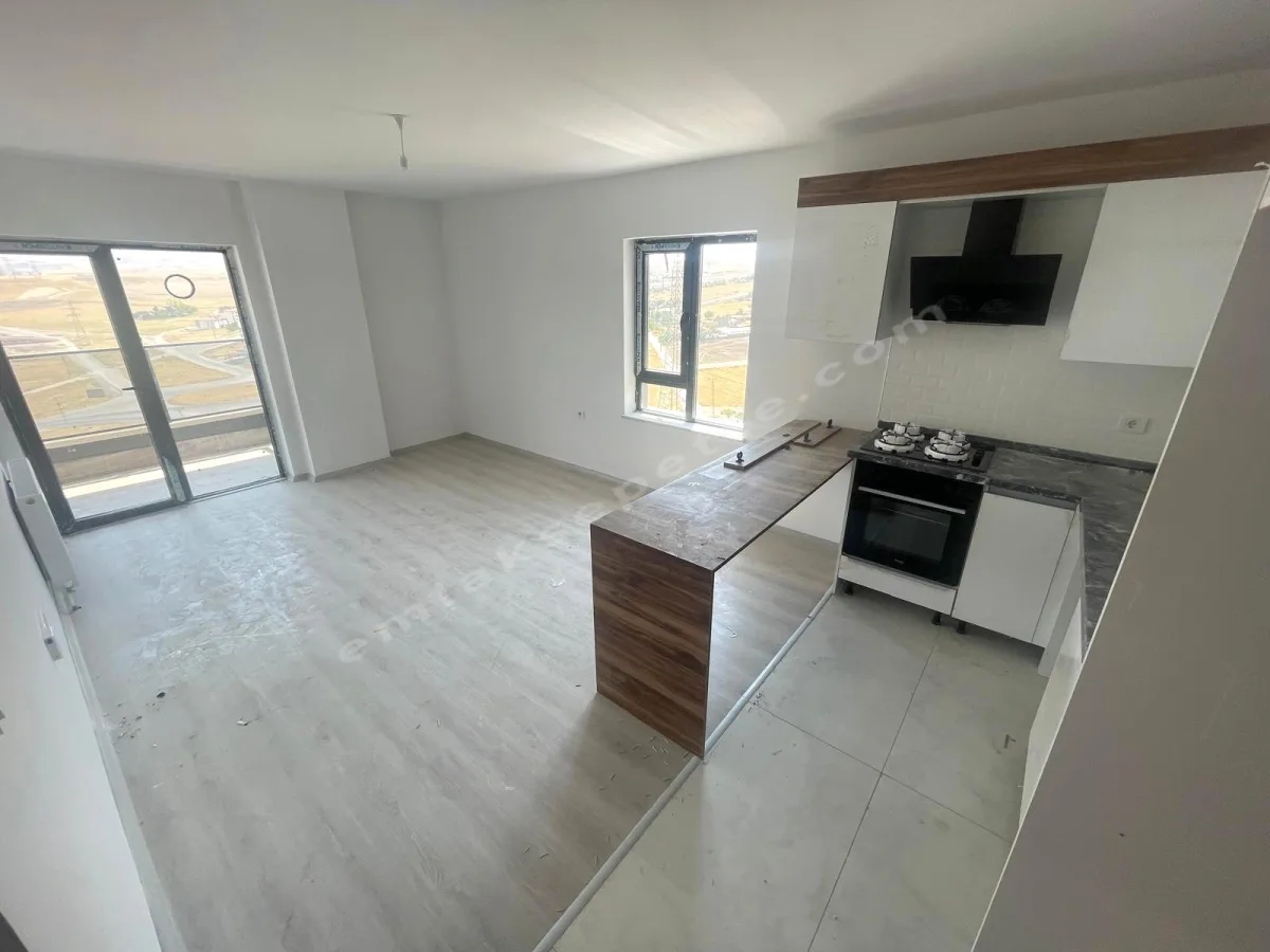 BULVAR Z PROJESİNDE ARAKATTA UYGUN FİYATLI 1+1 DAİRE
