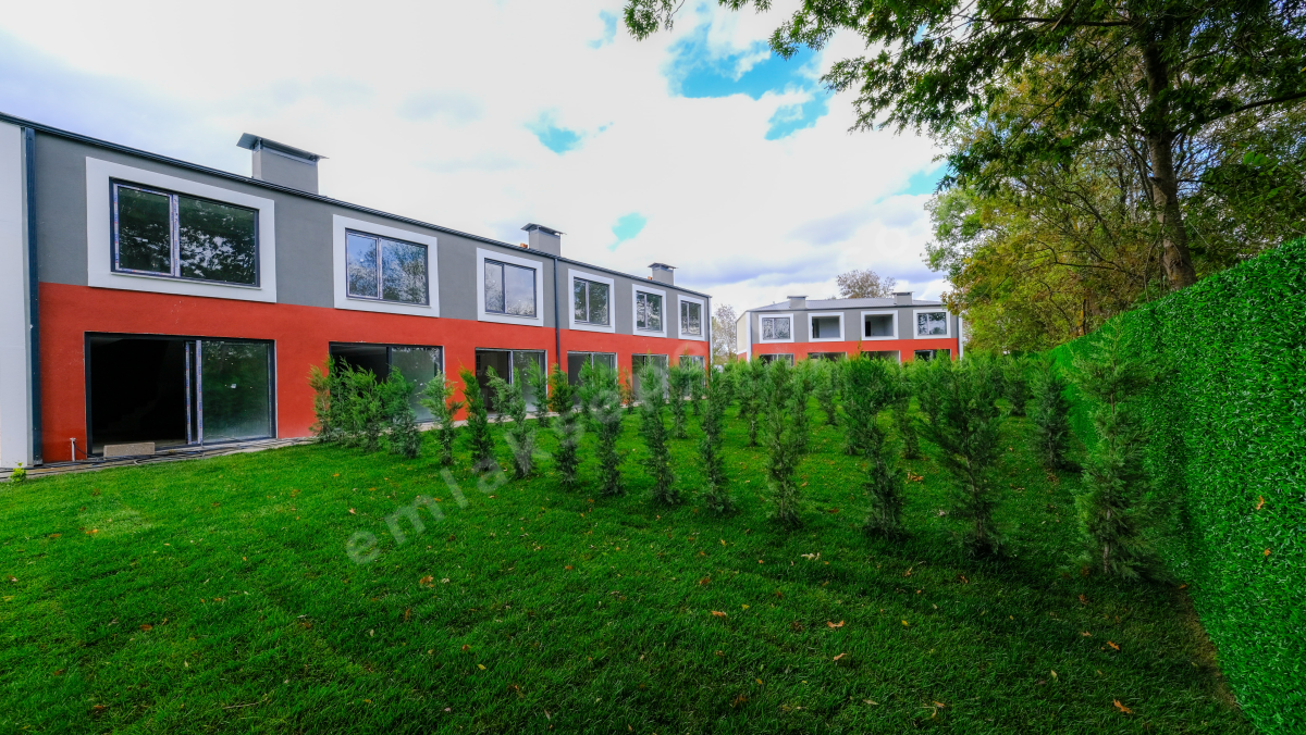 Kandıra Kırkarmut 300 M2 Hobi Bahçeli 2+1 Villa