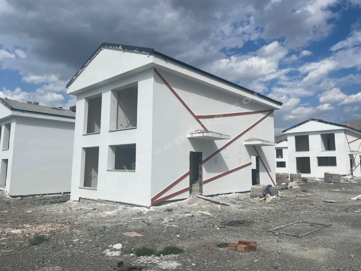 ERZİNCAN ÜZÜMLÜ BAYIRBAĞDA DOĞAYLA İÇ İÇE VİLLA PROJESİ